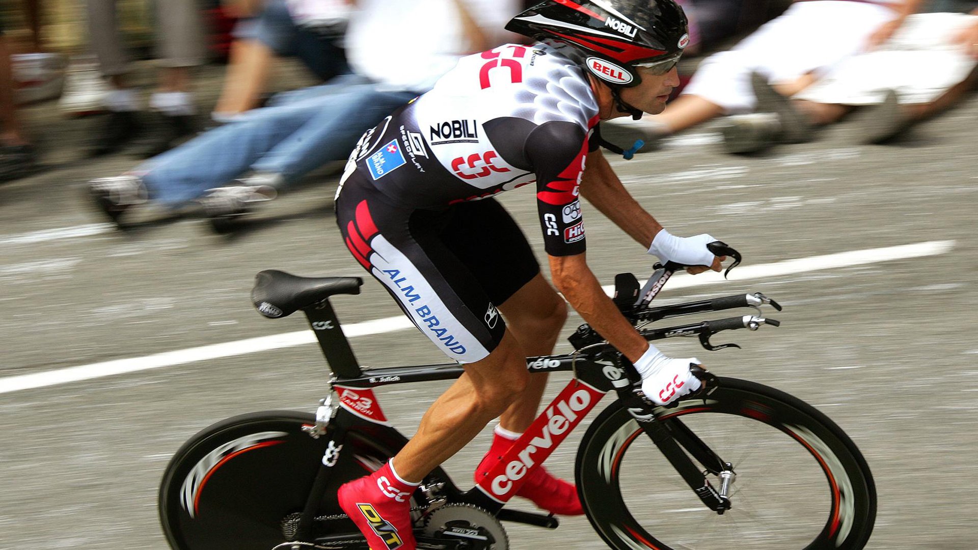 波尔神威镇巴黎，太极虎险噬高卢鸡—一场载入史册的乒乓对决